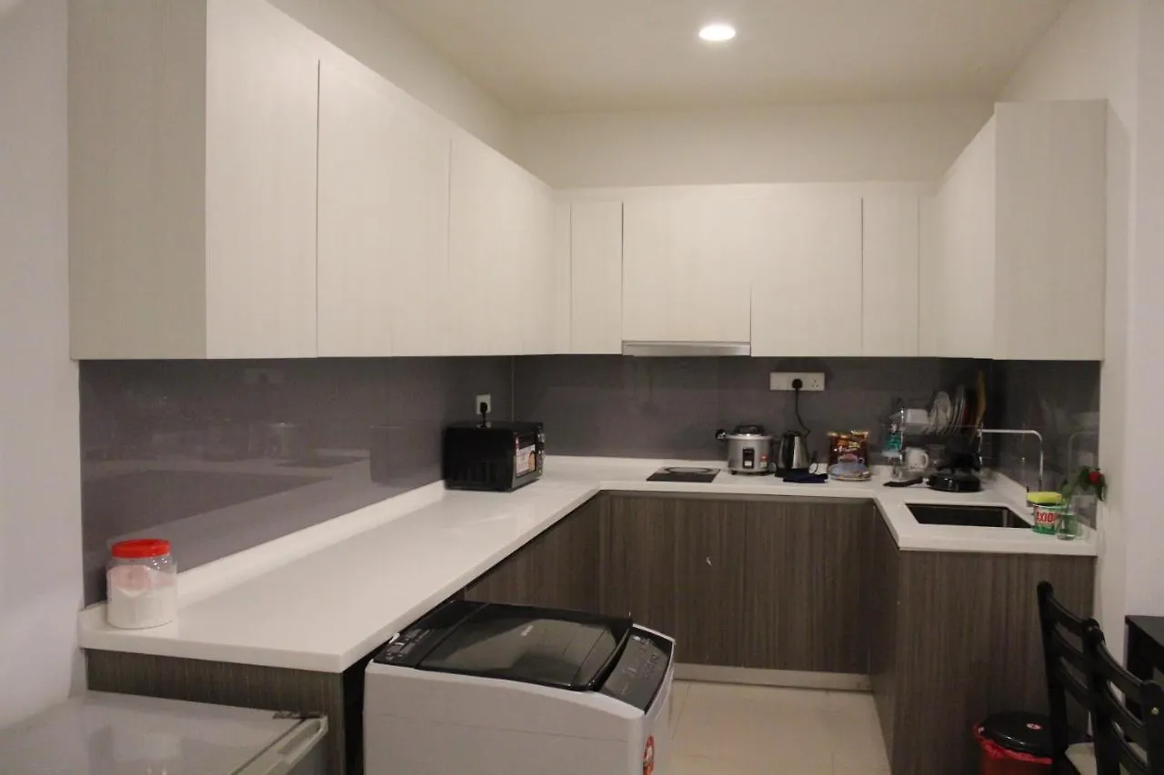 Suasana Suites D'Homestay2 Jb Town Τζόχορ Μπάχρου